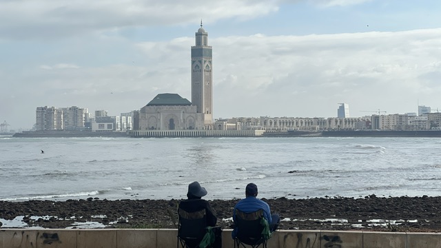 ” نزهة كازابلانكا الساحلية”: رحلة السياح لاكتشاف المدينة خطوة بخطوة على طول المحيط الأطلسي