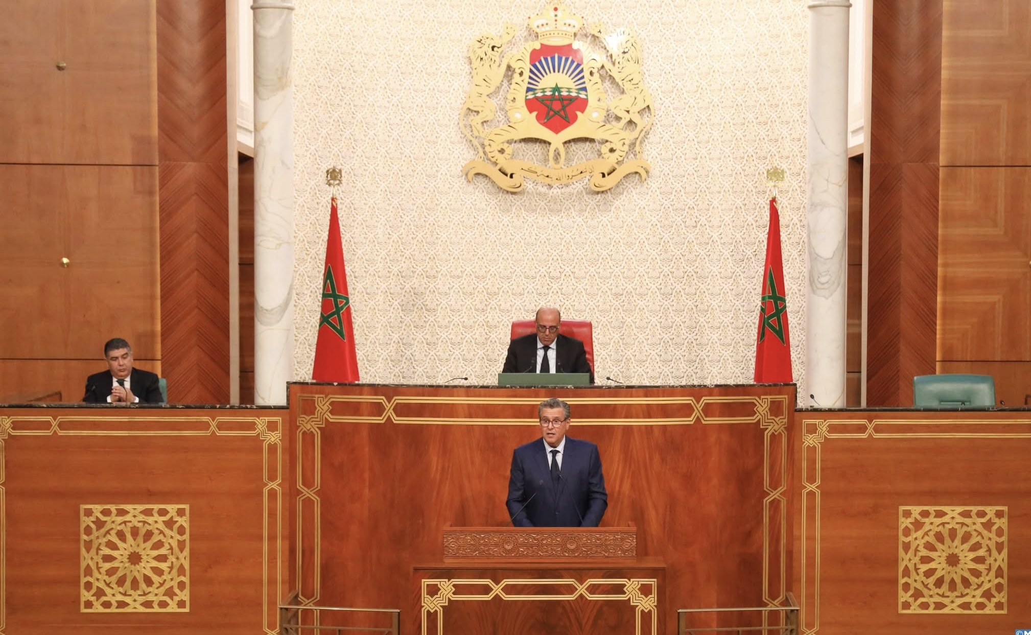 أخنوش : الحكومة تواصل مجهوداتها لتخفيف العبء الجبائي على أصحاب الأجور والدخول المعتبرة في حكمها والمتقاعدين أخنوش : الحكومة تواصل مجهوداتها لتخفيف العبء الجبائي على أصحاب الأجور والدخول المعتبرة في حكمها والمتقاعدين