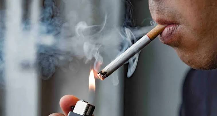 التدخين من وقت لآخر يسبب أضرارا خطيرة للقلب التدخين من وقت لآخر يسبب أضرارا خطيرة للقلب