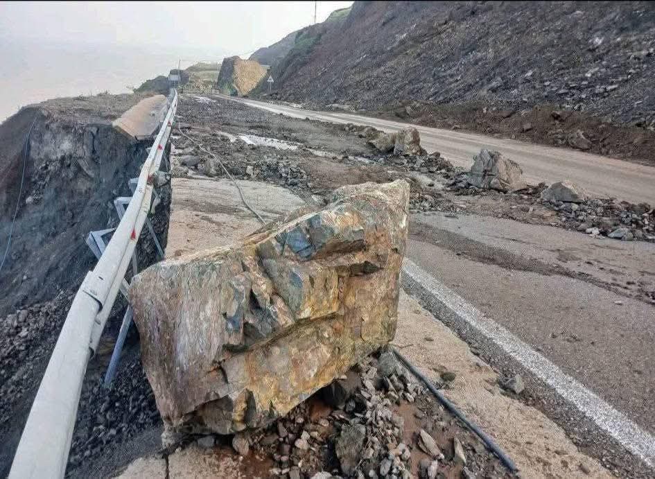 الطريق الساحلية رقم 16 تحت مجهر المساءلة البرلمانية الطريق الساحلية رقم 16 تحت مجهر المساءلة البرلمانية