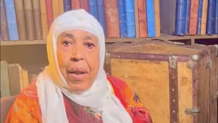 رحيل أيقونة من ذاكرة السينما الأمازيغية…الفنانة آمنية الهيلالي “إبا ماماس” رحيل أيقونة من ذاكرة السينما الأمازيغية…الفنانة آمنية الهيلالي “إبا ماماس”