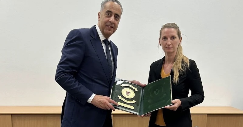 السيد حموشي يقوم بزيارة عمل إلى فيينا من 5 إلى 7 ماي الجاري على رأس وفد أمني هام السيد حموشي يقوم بزيارة عمل إلى فيينا من 5 إلى 7 ماي الجاري على رأس وفد أمني هام