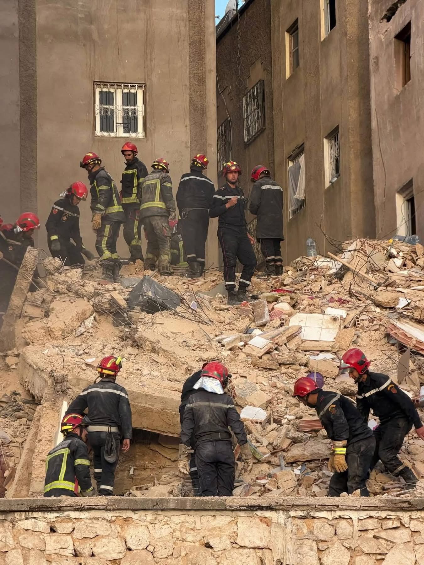 انهيار عمارة سكنية بفاس.. فتح بحث قضائي للكشف عن الأسباب وتحديد المسؤوليات انهيار عمارة سكنية بفاس.. فتح بحث قضائي للكشف عن الأسباب وتحديد المسؤوليات