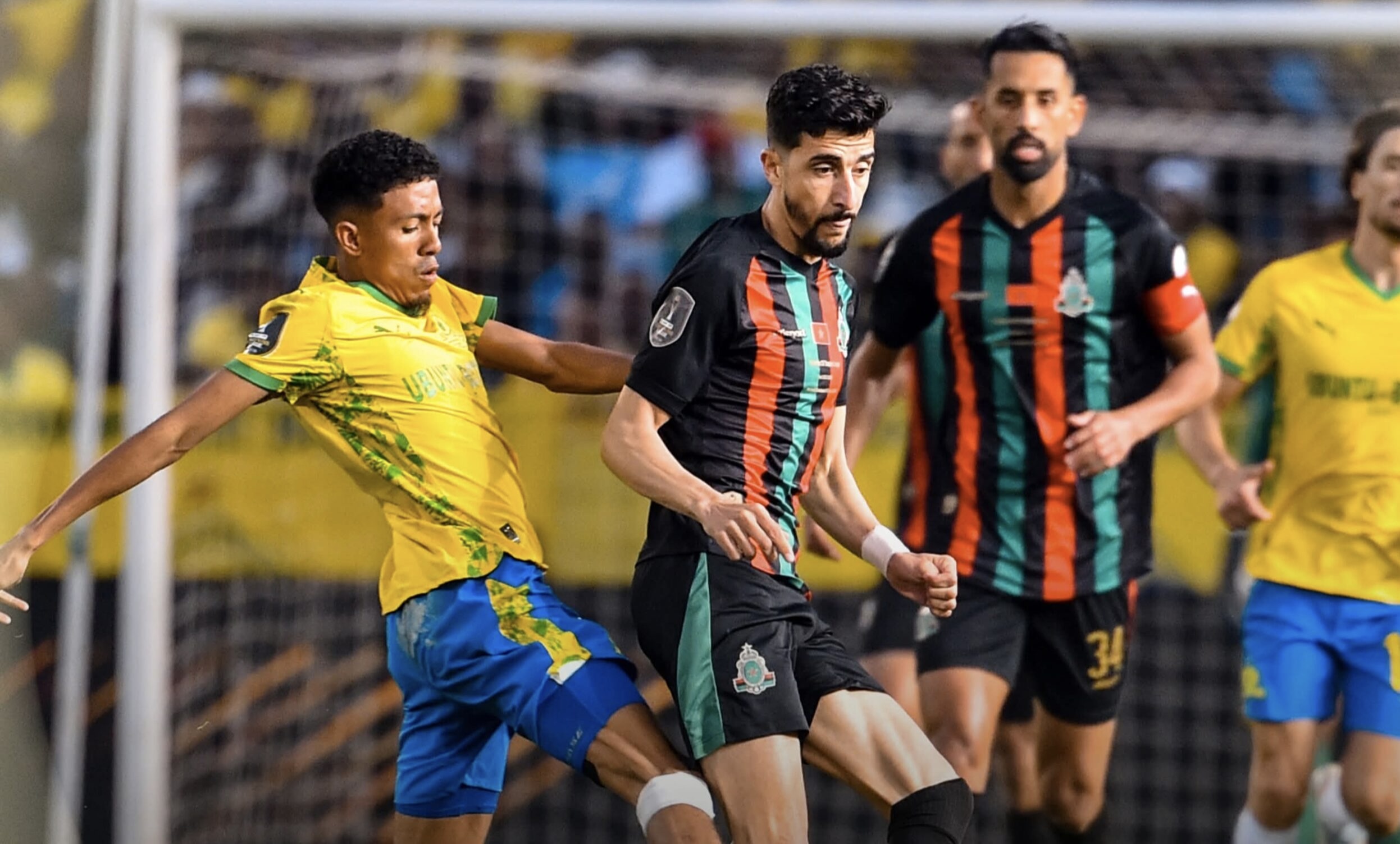 إياب نهائي دوري أبطال إفريقيا لكرة القدم ..صن داونز يحرز اللقب عقب تعادله مع فريق الجيش الملكي إياب نهائي دوري أبطال إفريقيا لكرة القدم ..صن داونز يحرز اللقب عقب تعادله مع فريق الجيش الملكي