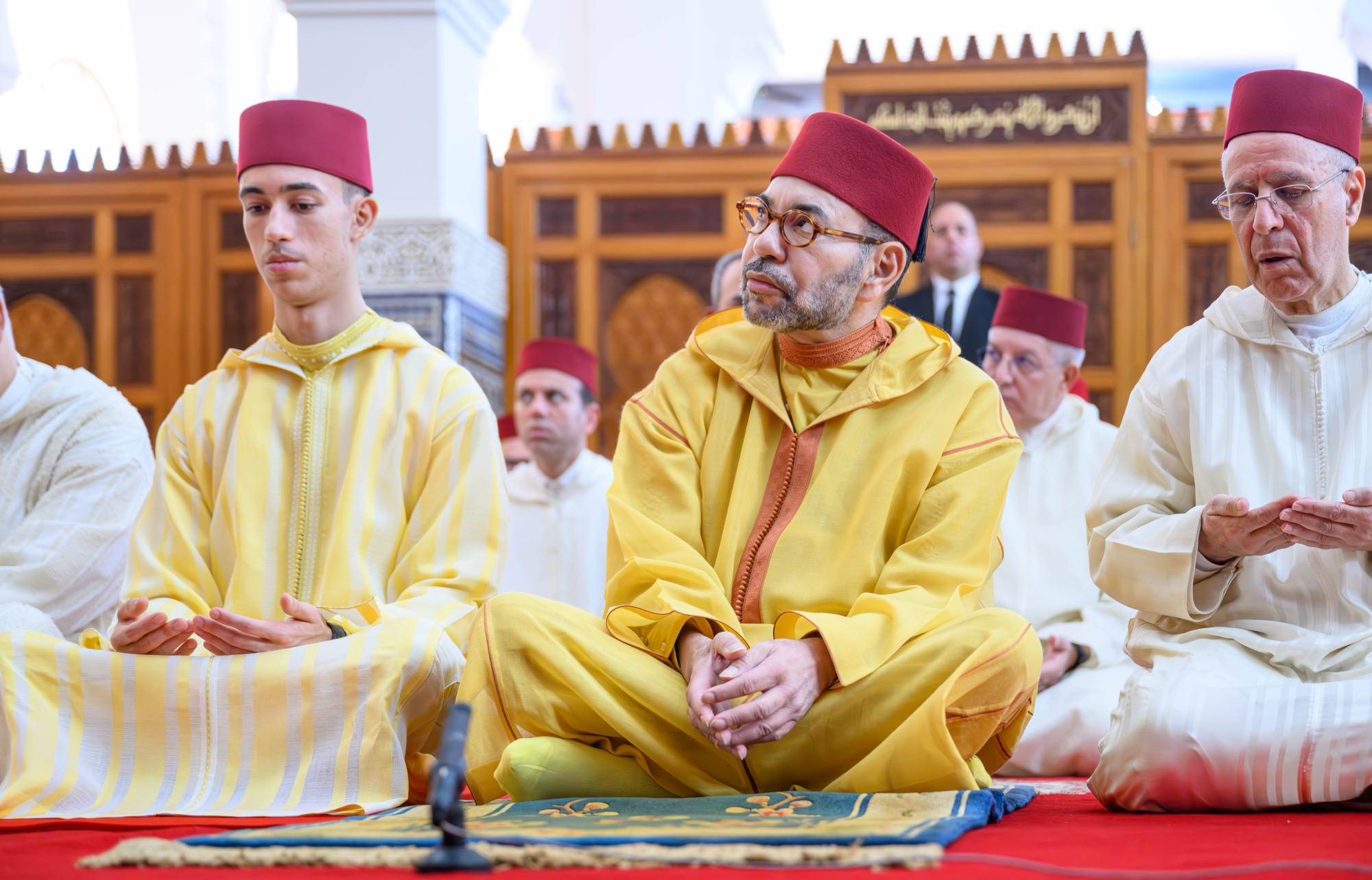 أمير المؤمنين يؤدي غدا الأربعاء صلاة عيد الأضحى المبارك بمسجد أهل فاس بالرباط أمير المؤمنين يؤدي غدا الأربعاء صلاة عيد الأضحى المبارك بمسجد أهل فاس بالرباط