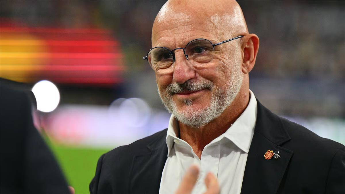 دي لا فوينتي : “فرنسا خسرت أمام إسبانيا،أفضل منتخب في العالم” دي لا فوينتي : “فرنسا خسرت أمام إسبانيا،أفضل منتخب في العالم”